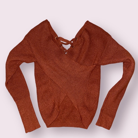Burnt orange sweater 🧡 - Picture 2 of 2